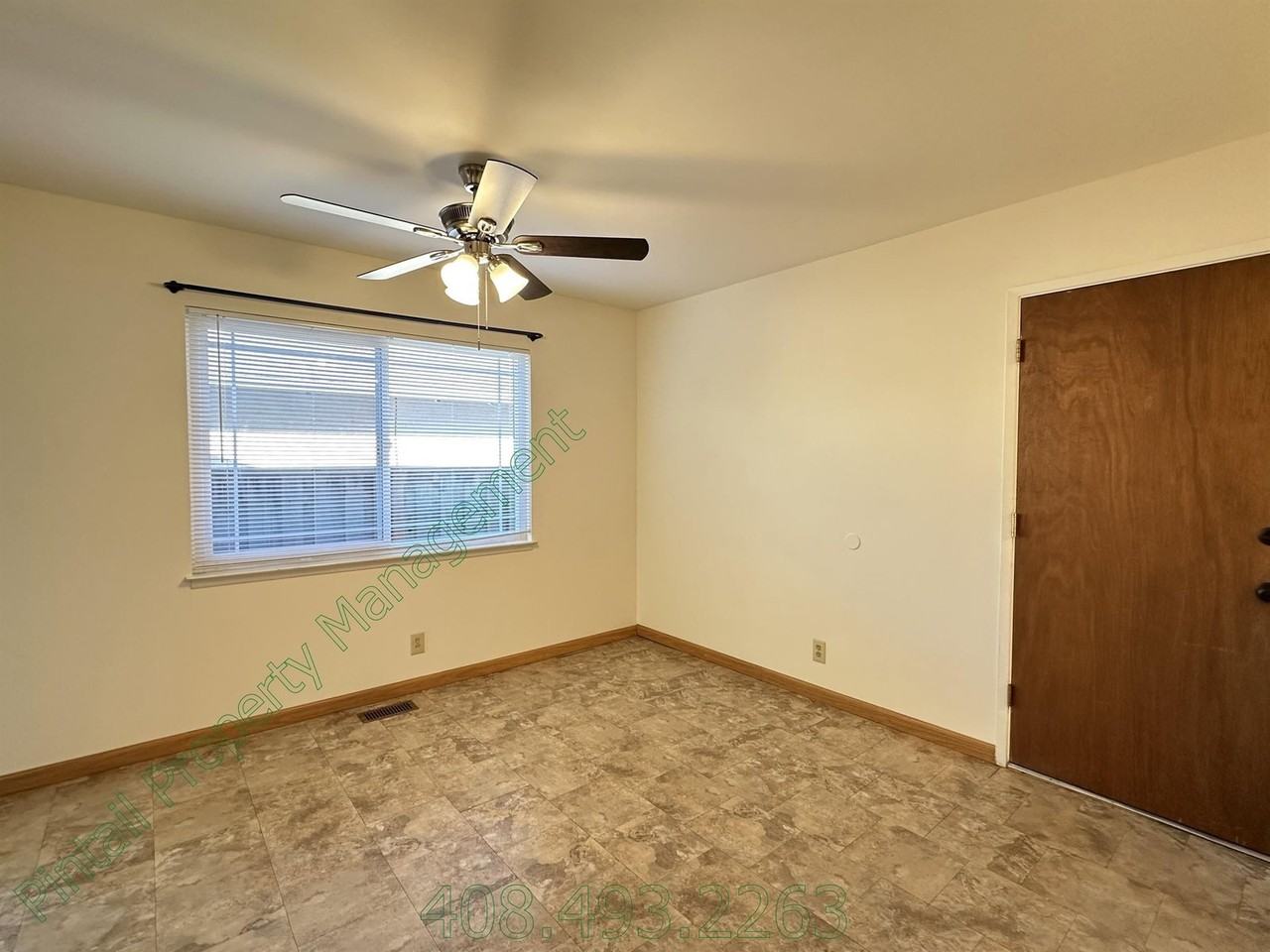 965 Amstutz Dr - Photo 7 of 32