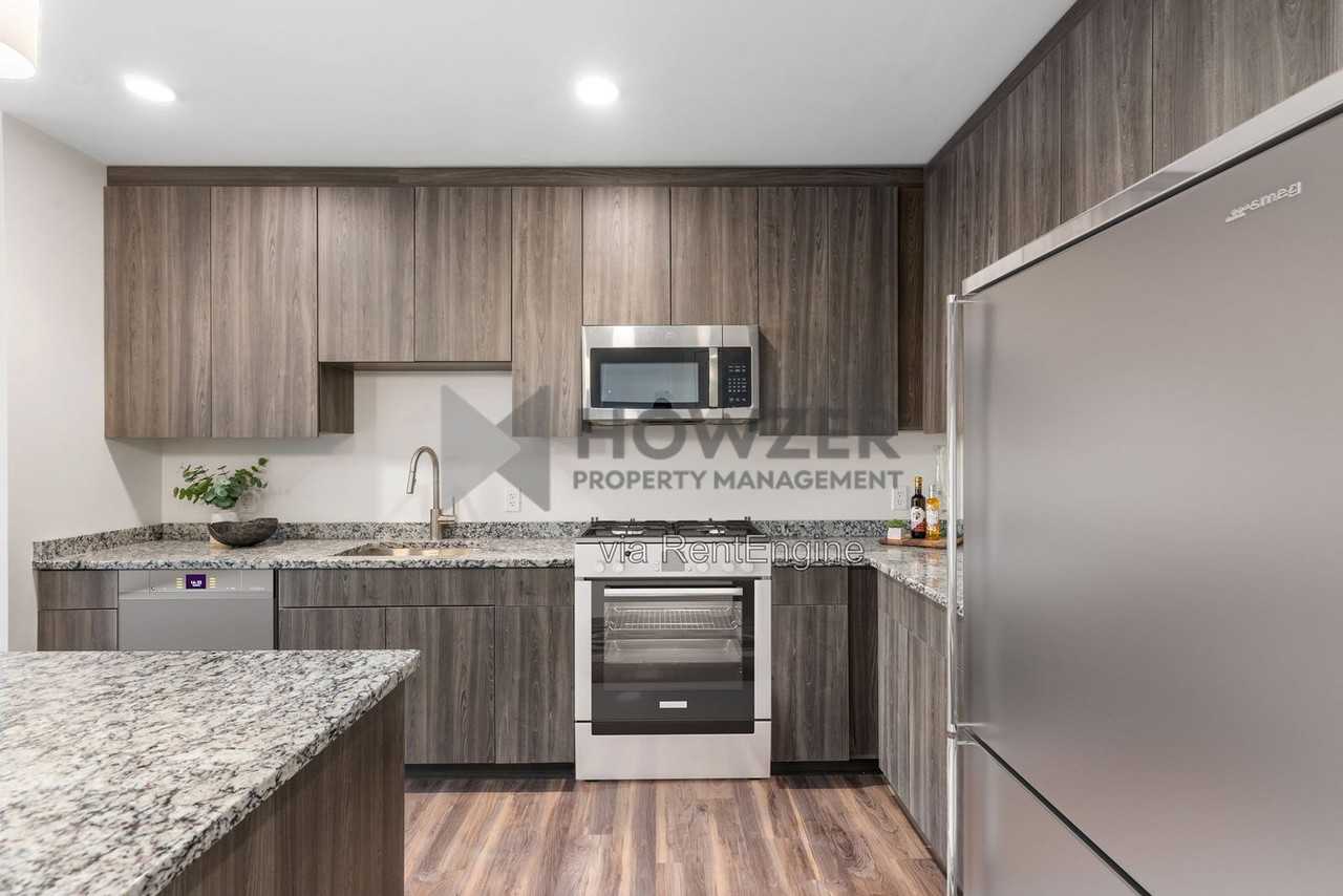 850 Falmouth Rd #316 - Photo 6 of 15