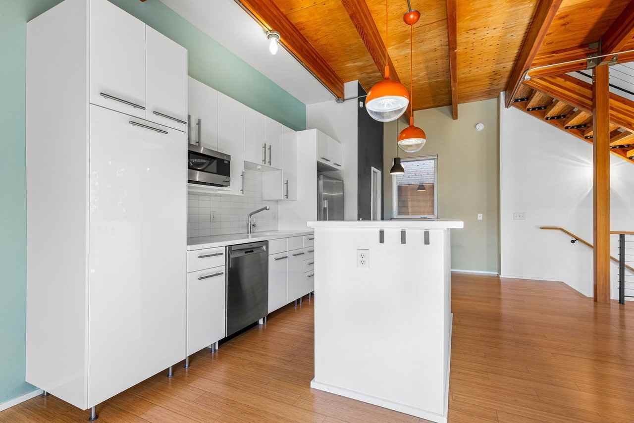 500 Ne Brazee St #1B - Photo 6 of 25