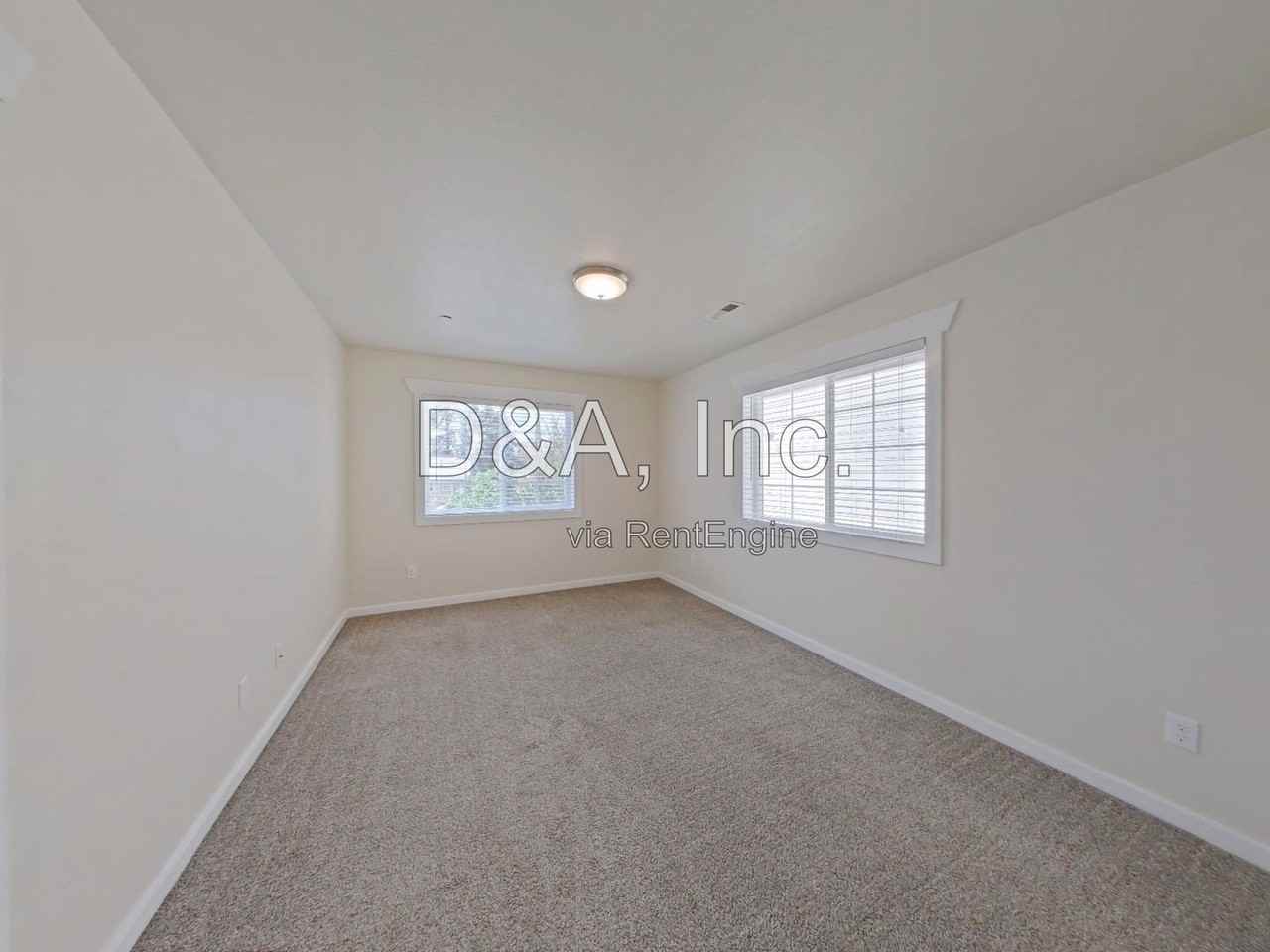 620 Nw Kings Blvd #200-6 - Photo 3 of 12