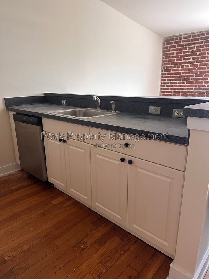 16 N 22nd St #405 - Photo 3 of 23