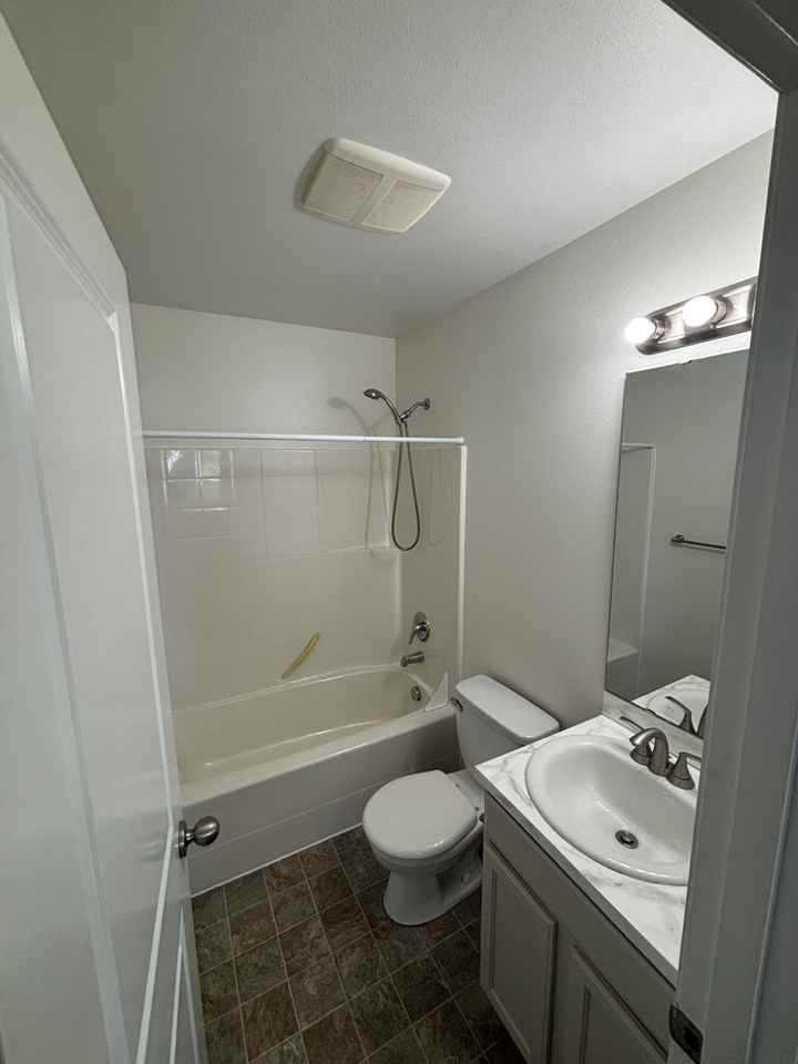 8226 1st Pl Se - Photo 4 of 15