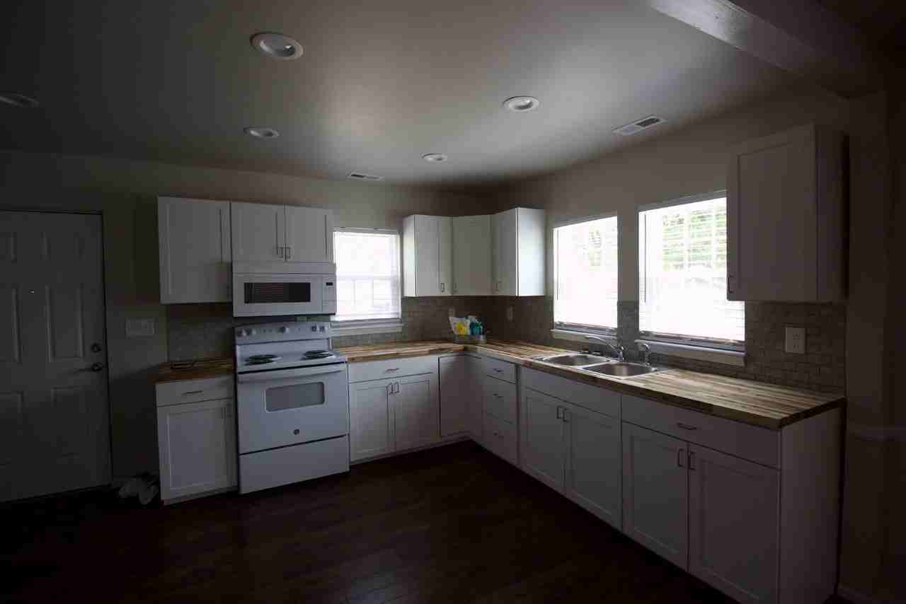 702 Bancroft Ave - Photo 7 of 23