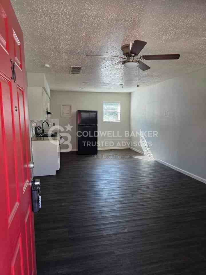 1606 Elkhart Ave #36 - Photo 2 of 16