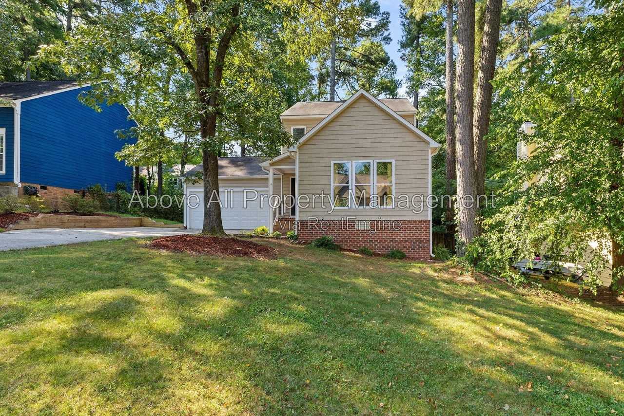 1202 Belhaven Rd - Photo 4 of 50