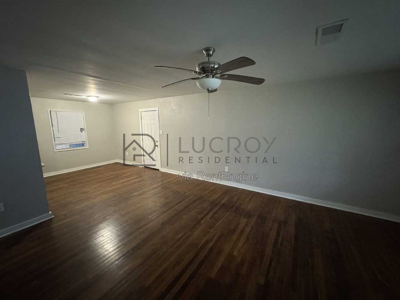 2364 Coronet Pl - Photo 5 of 11