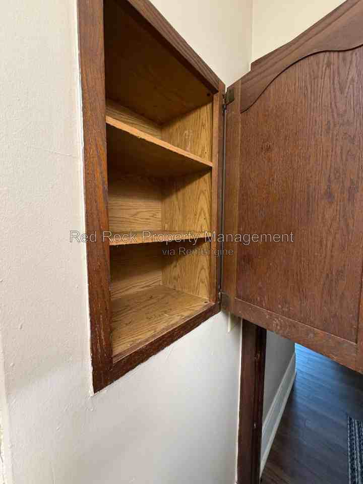 732 Garfield Ave - Photo 4 of 12
