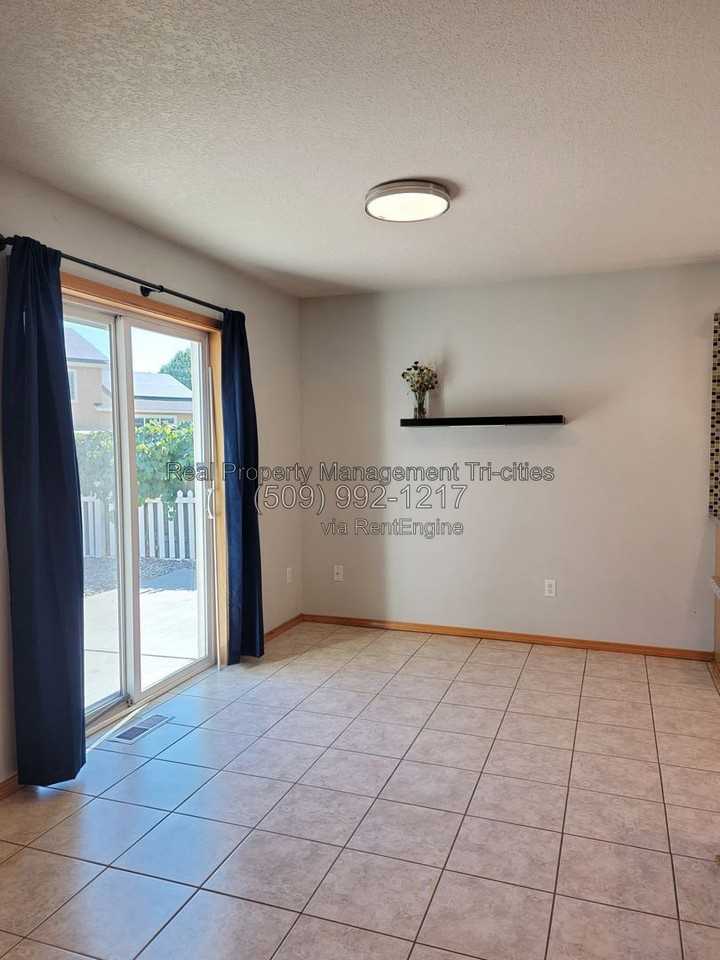 476 Satus St - Photo 5 of 21