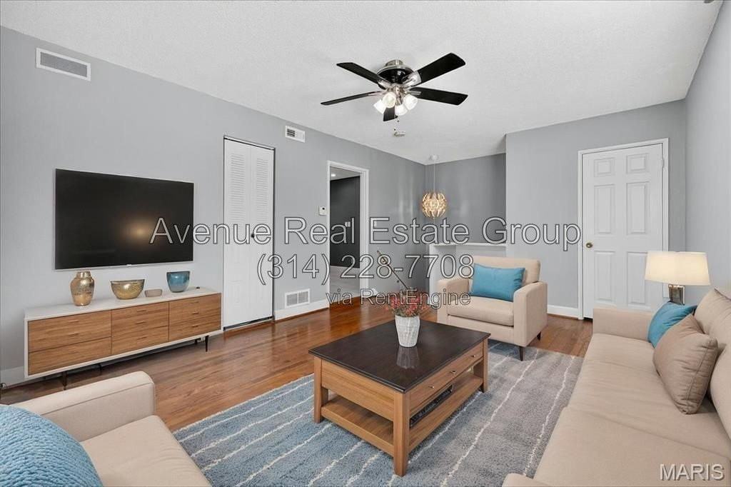 1621 High School Dr - Photo 3 of 50