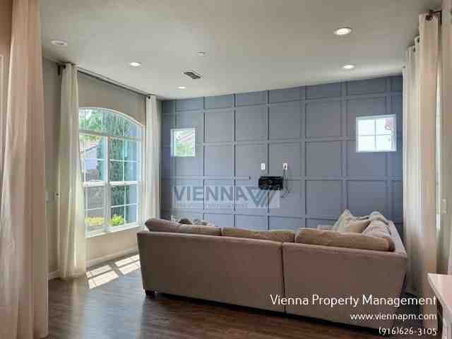 3303 Hummingbird Ct - Photo 4 of 25
