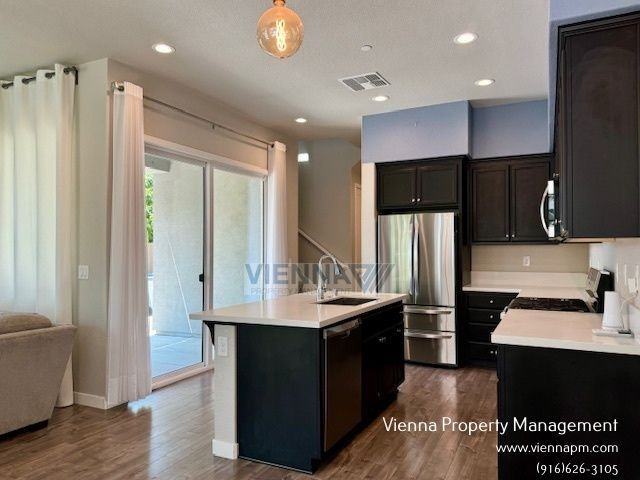 3303 Hummingbird Ct - Photo 7 of 25