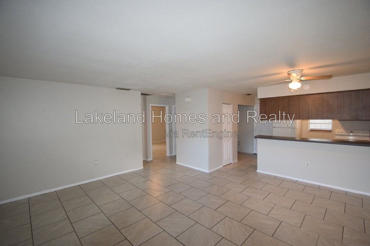 891 Schoolhouse Rd - Photo 6 of 20