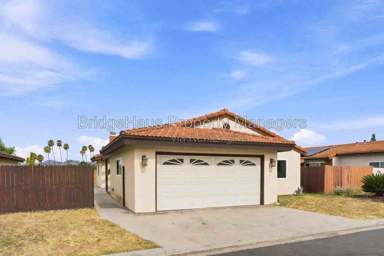 2740 Diaz Gln - Photo 2 of 39