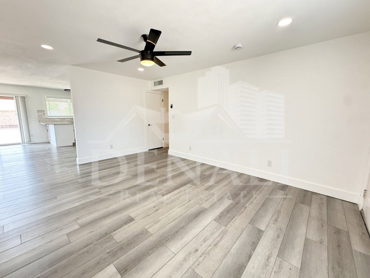 2601 E Hopi Ave - Photo 4 of 25
