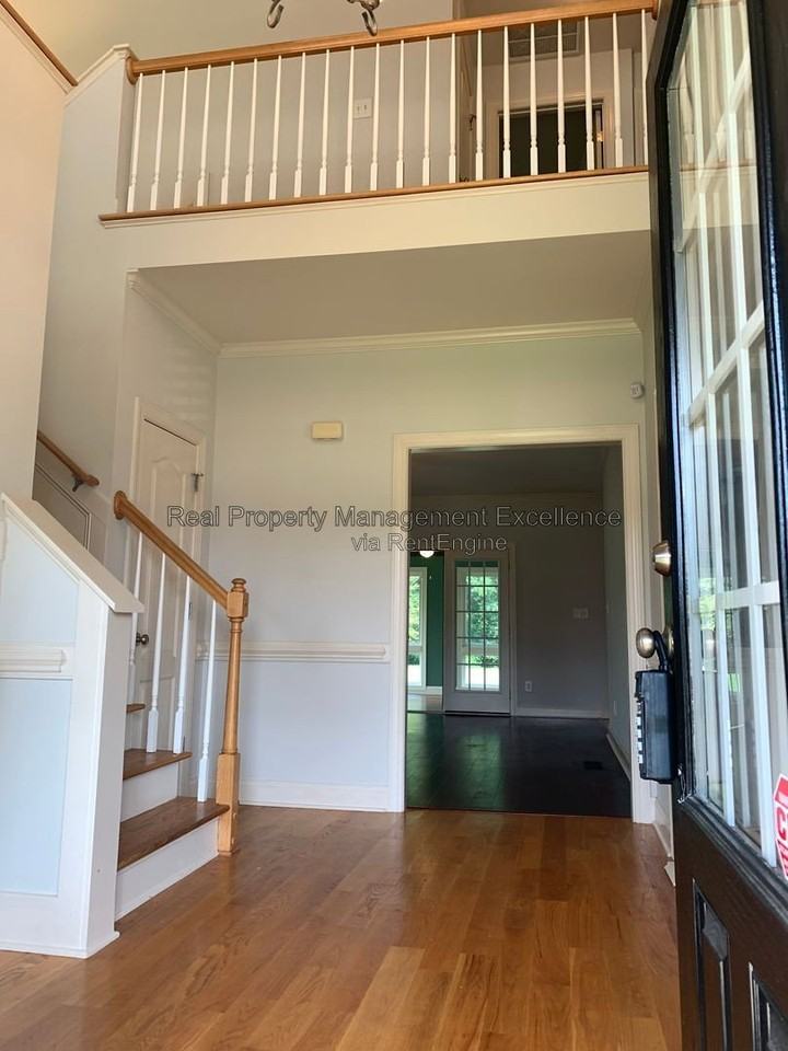 1005 Hadley Meadows Dr - Photo 2 of 50