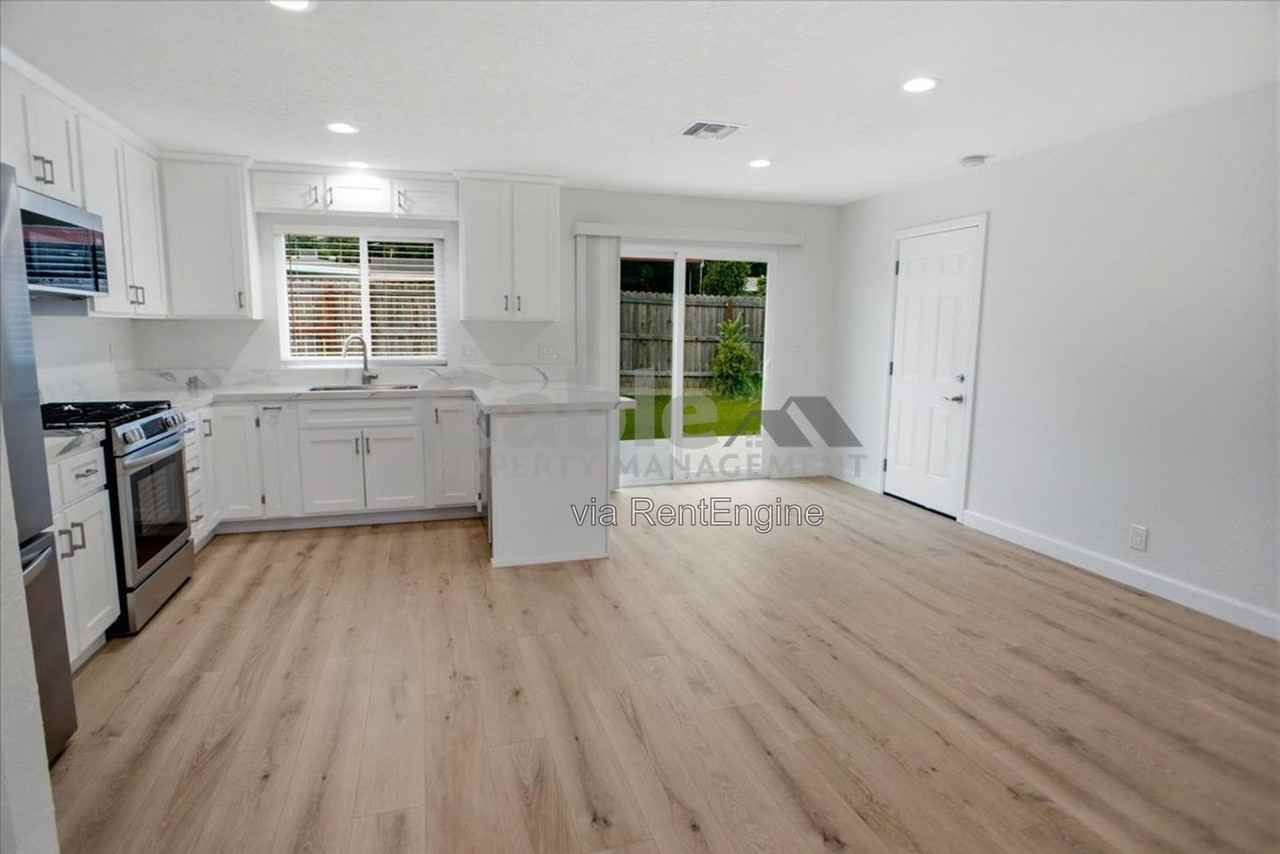 31615 Hunter Ln - Photo 6 of 22