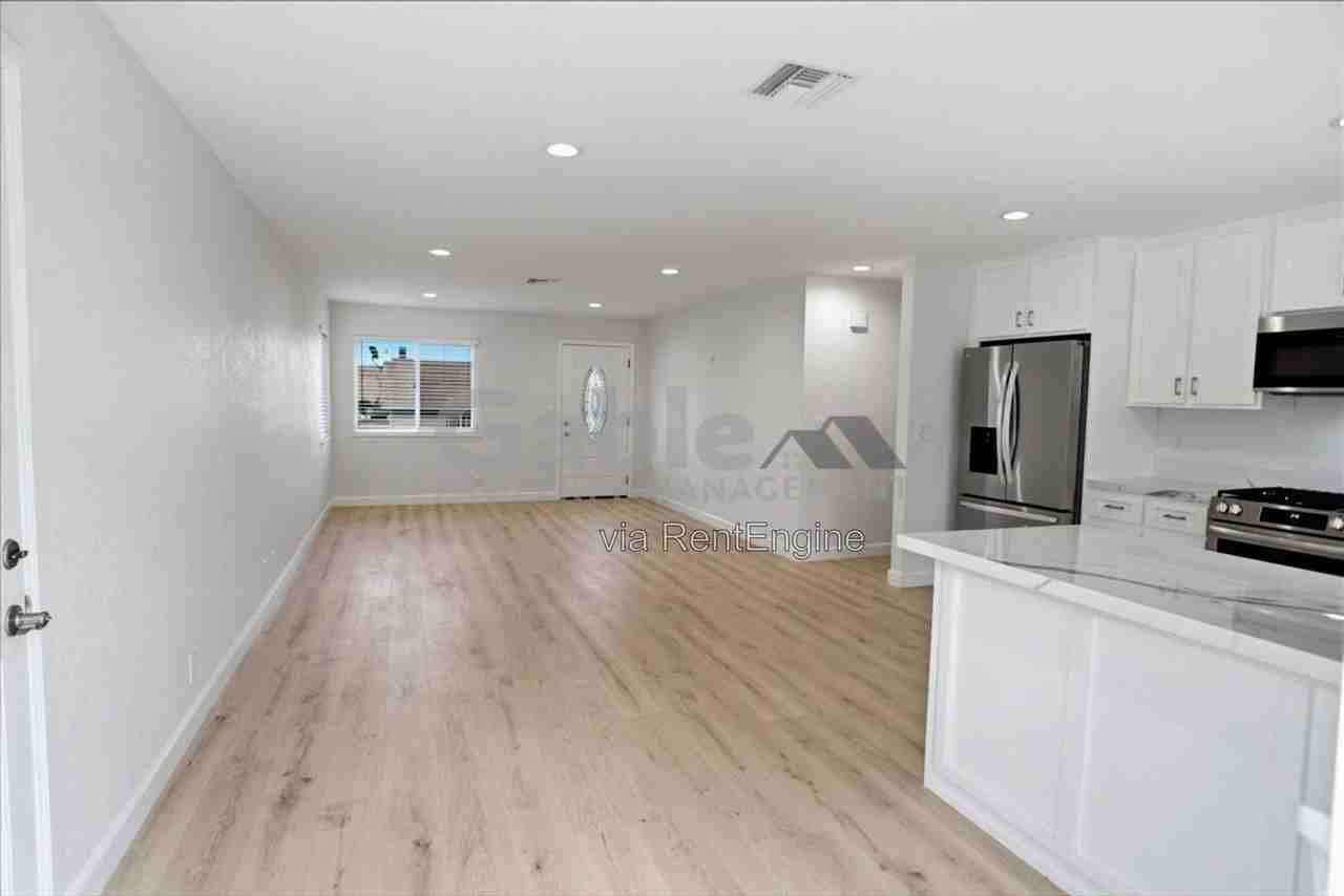 31615 Hunter Ln - Photo 7 of 22