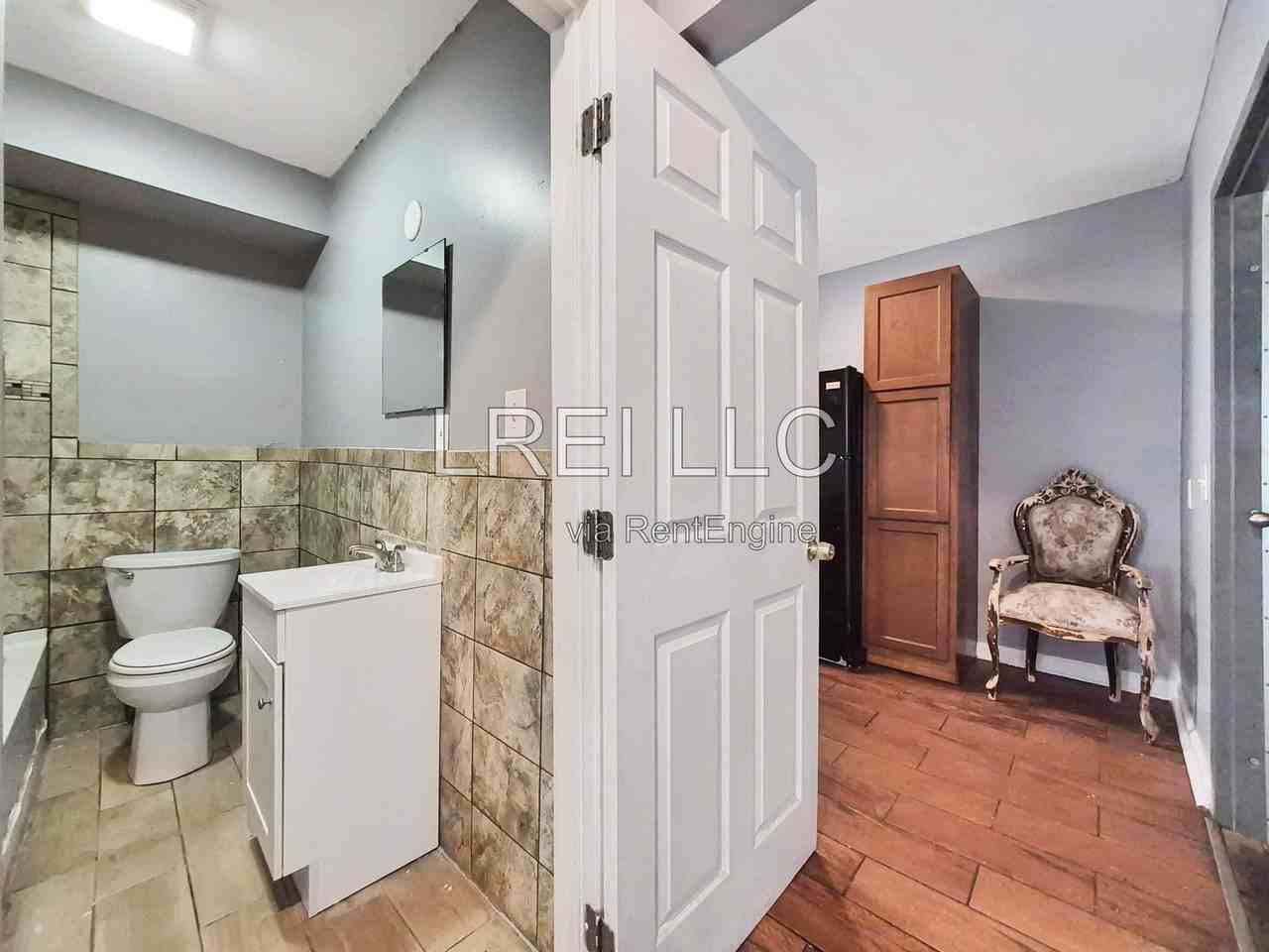 517 Amy Ave #5 - Photo 3 of 13