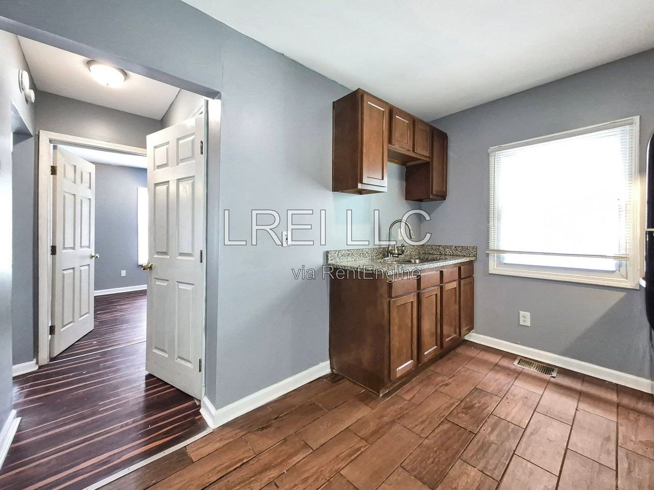 517 Amy Ave #5 - Photo 6 of 13
