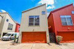 824 Robin St - Photo 1 of 1