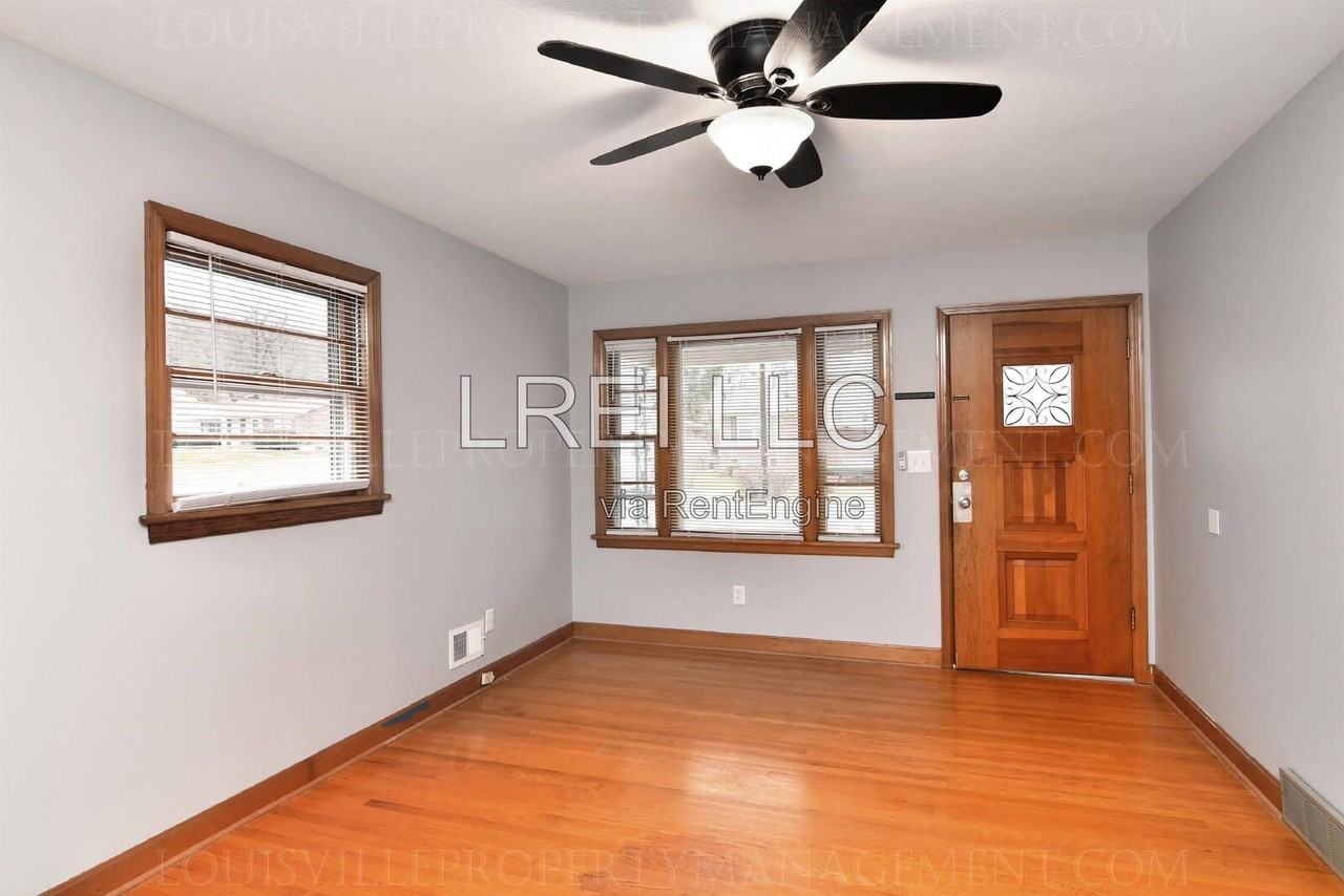 818 Iroquois Ave - Photo 2 of 21