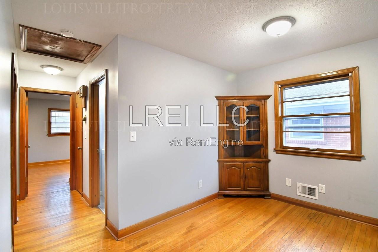 818 Iroquois Ave - Photo 7 of 21