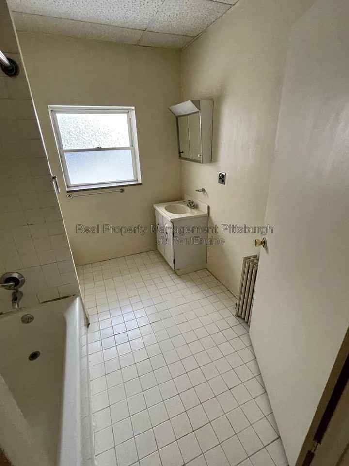 437 S Aiken Ave #2A - Photo 5 of 8