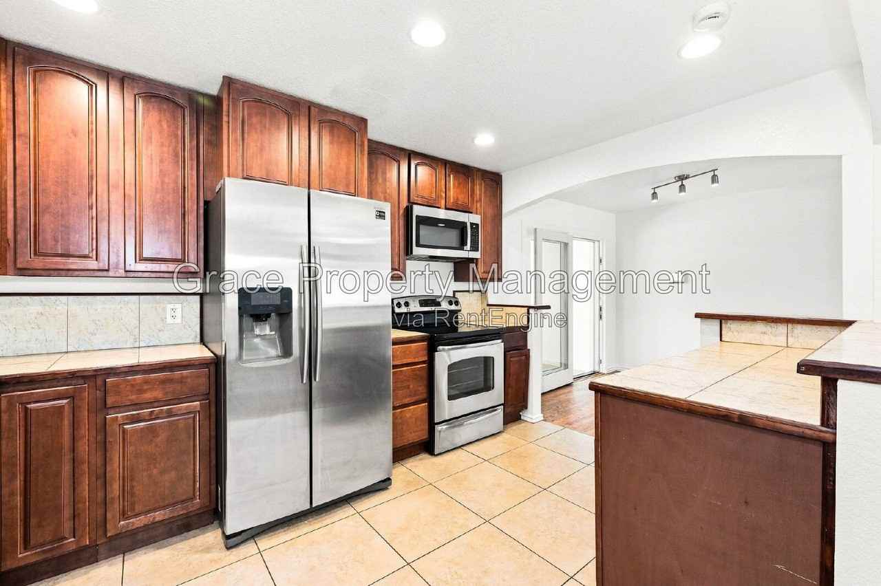 12936 E 30th Ave - Photo 6 of 50