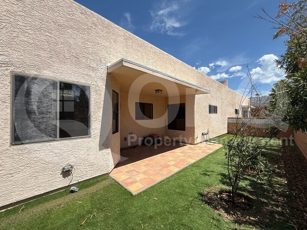 7 W Roma Dr - Photo 2 of 26