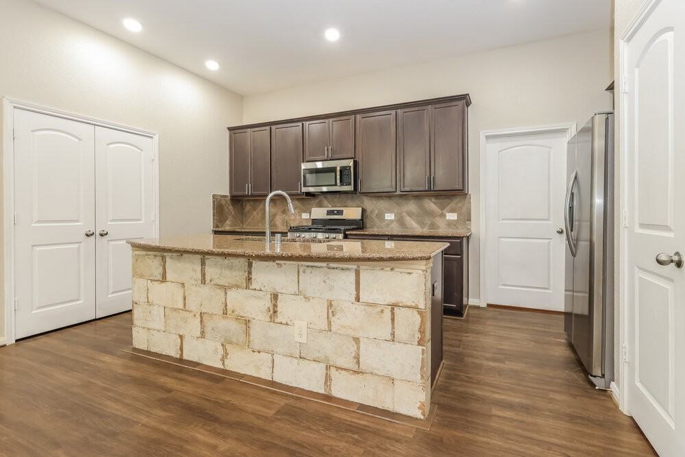 320 Terra Vista Cir - Photo 6 of 16