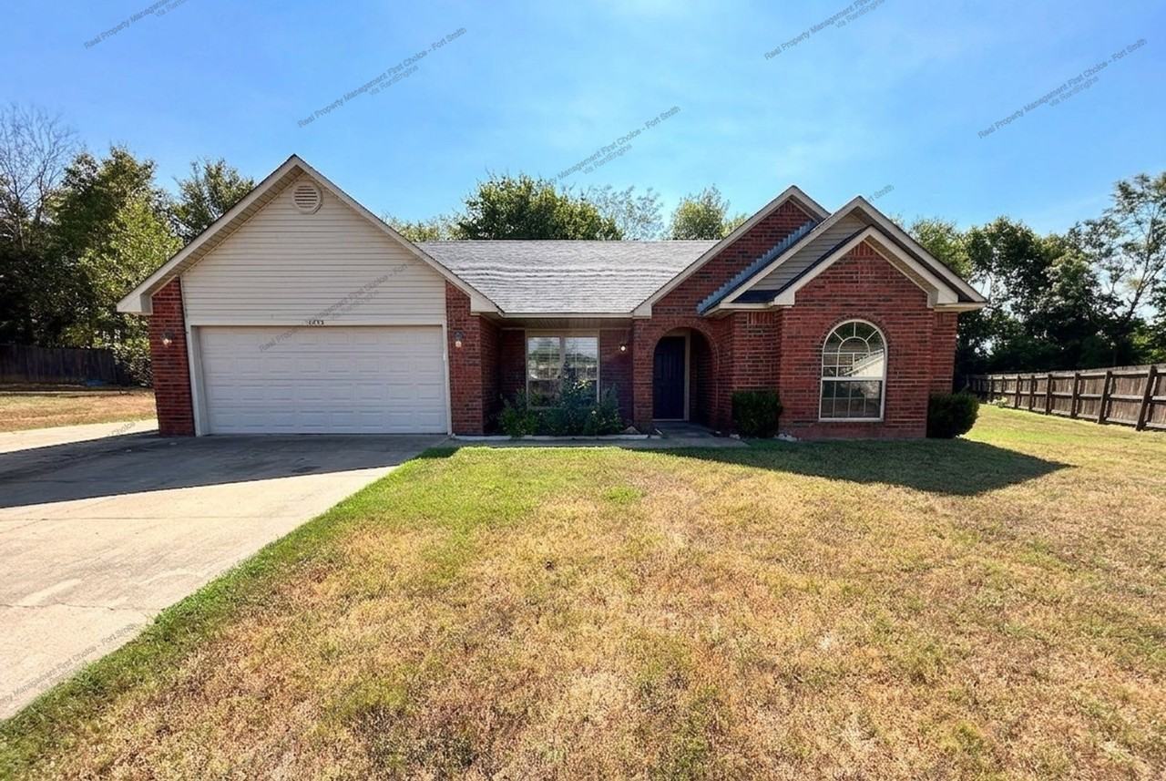 1475 Eastgate Dr