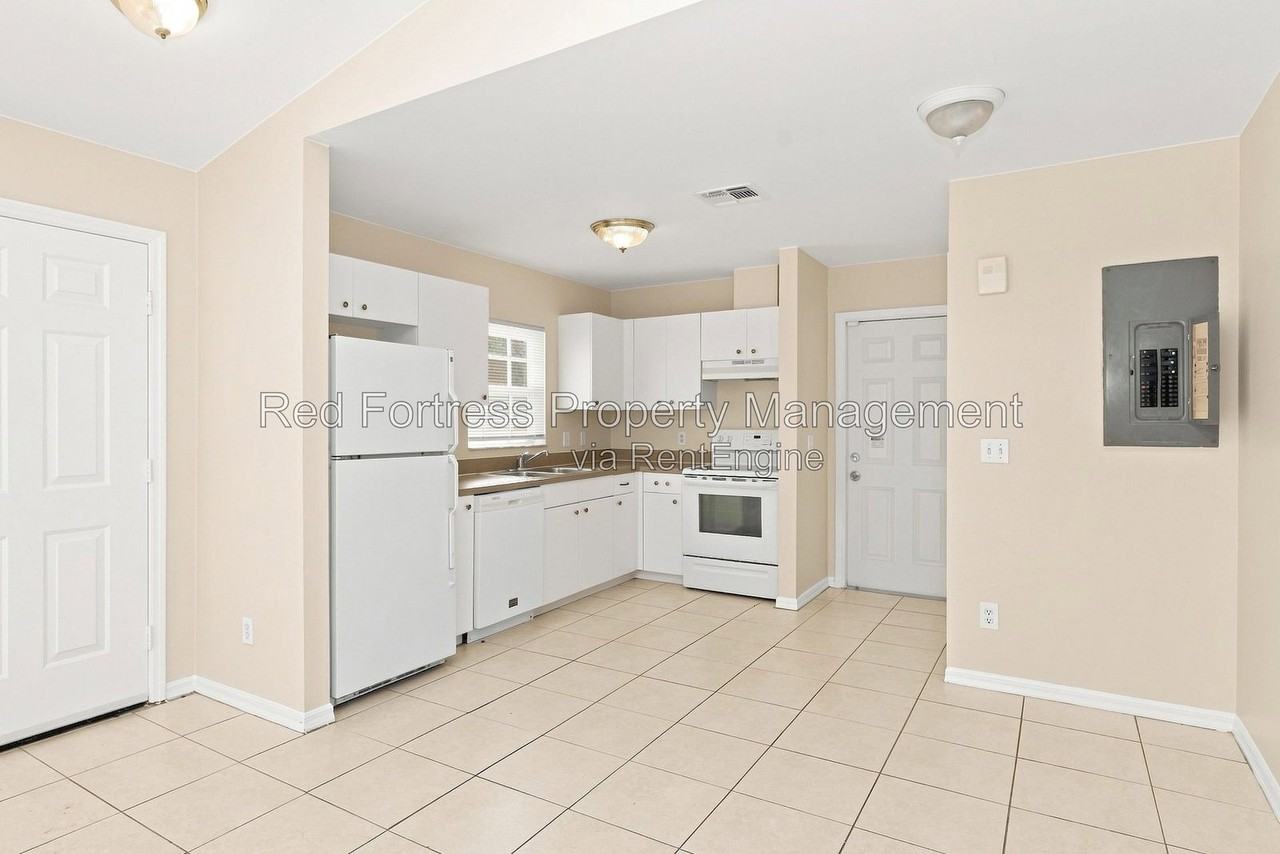 5237 30th St Sw - Photo 7 of 17