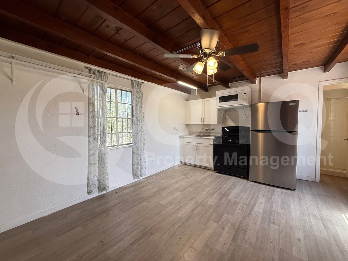2519 N Estrella Ave #D - Photo 4 of 7