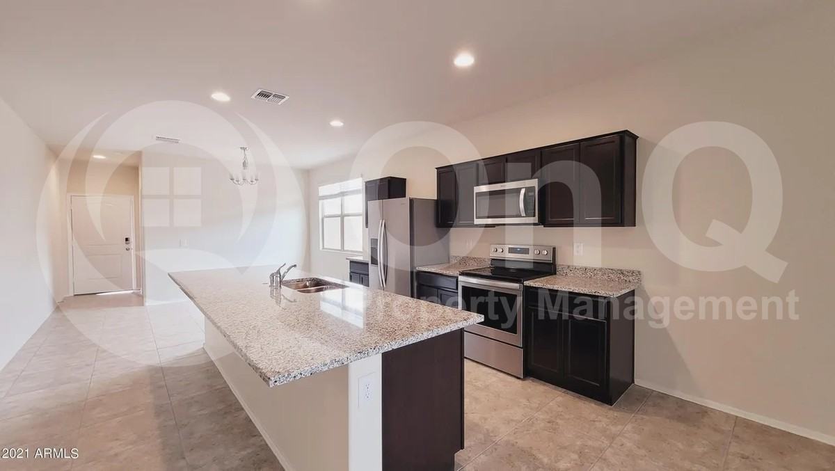 1150 E Tyler Ln - Photo 3 of 3