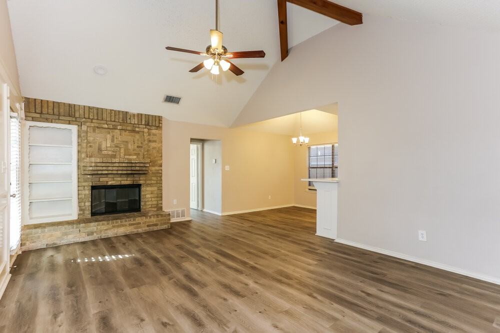6305 Woodcreek Trl - Photo 3 of 16