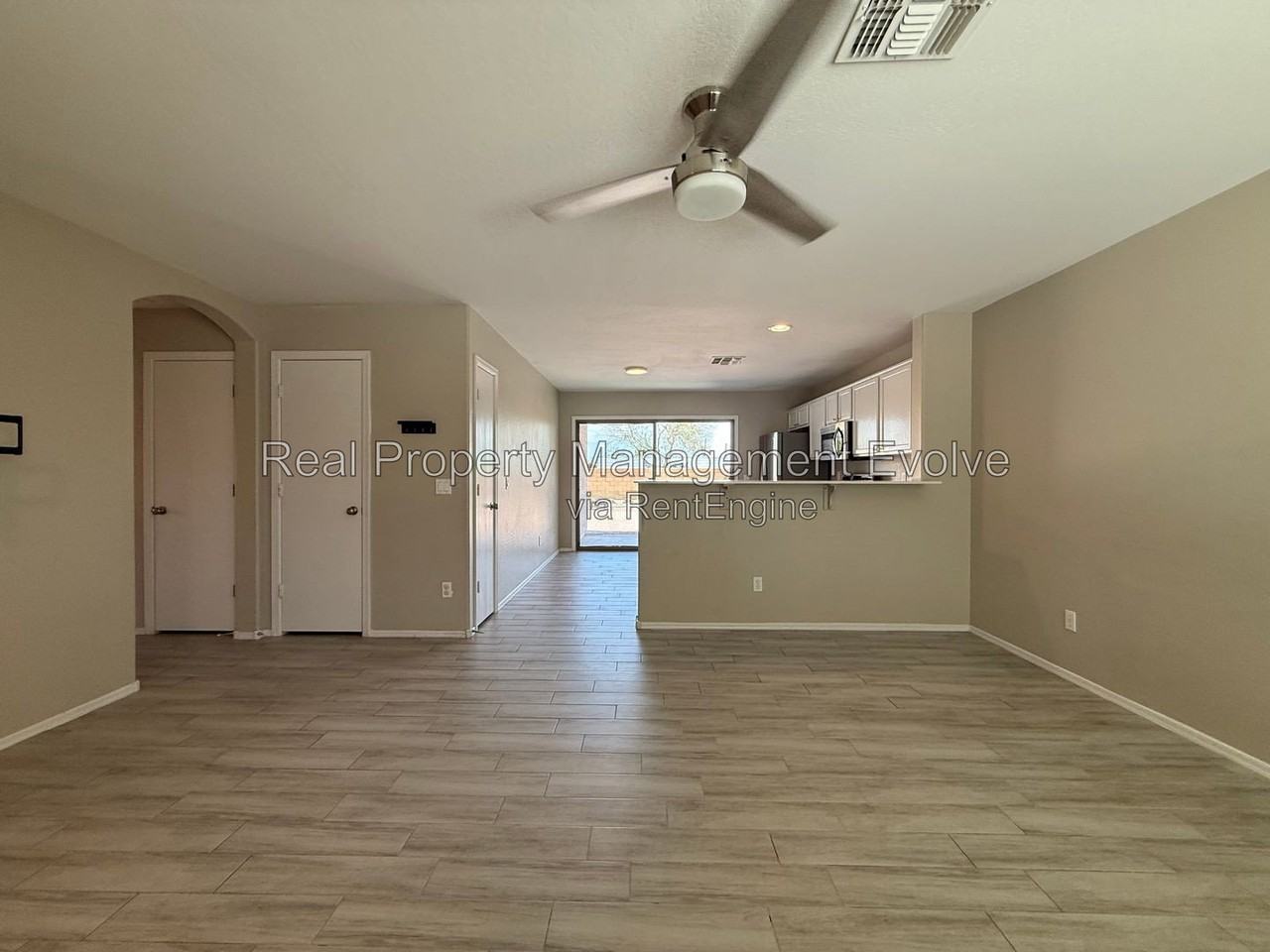 7105 S 251st Dr - Photo 3 of 23
