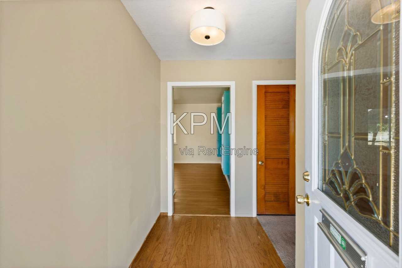 2155 Portola Ave - Photo 5 of 50