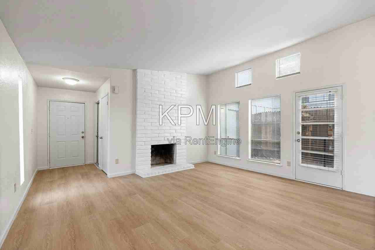 5624 Blackoak Ct - Photo 3 of 29