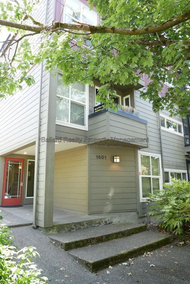 1601 E Columbia St #103 - Photo 2 of 21