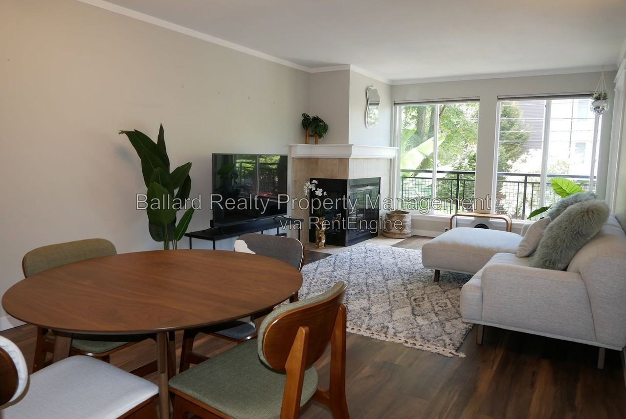 1601 E Columbia St #103 - Photo 4 of 21