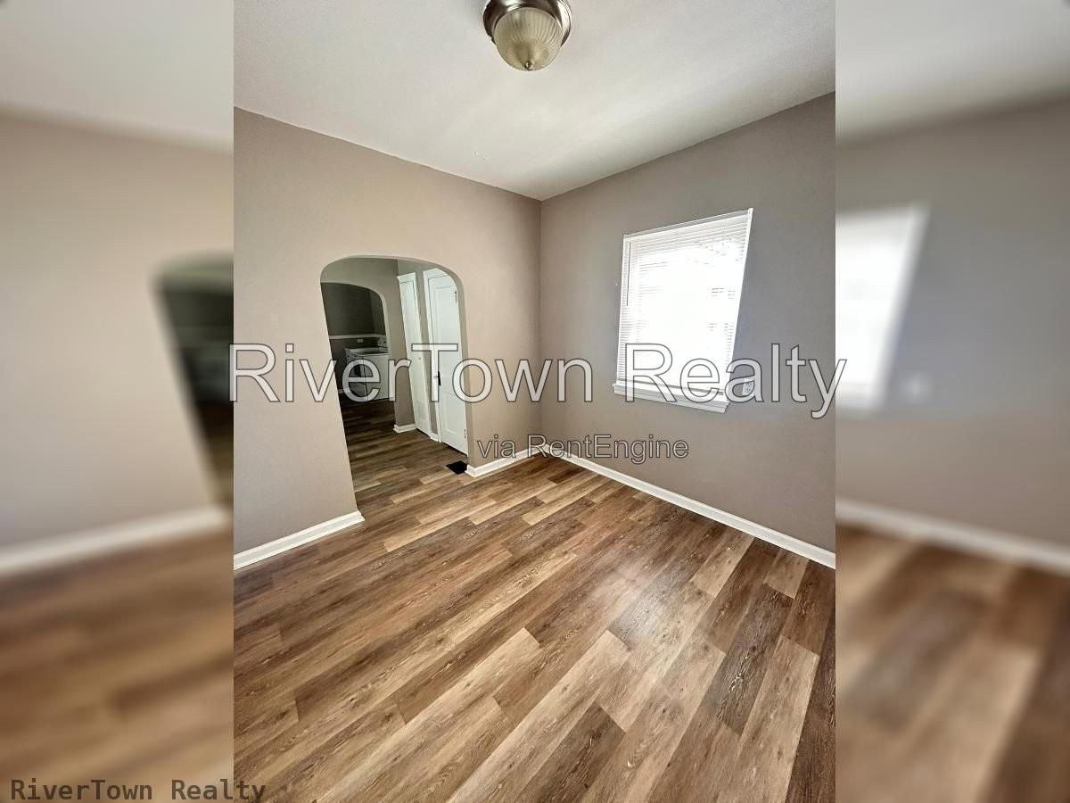 1019 University St - Photo 2 of 18