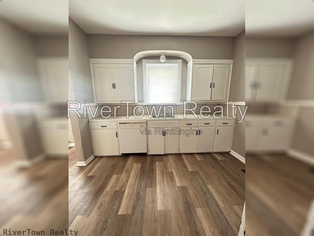 1019 University St - Photo 6 of 18