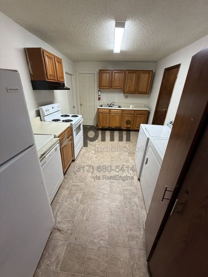 315 E 11th St - Photo 3 of 41
