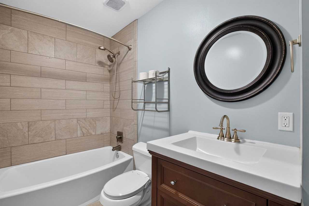 482 Round Up Rd - Photo 5 of 17