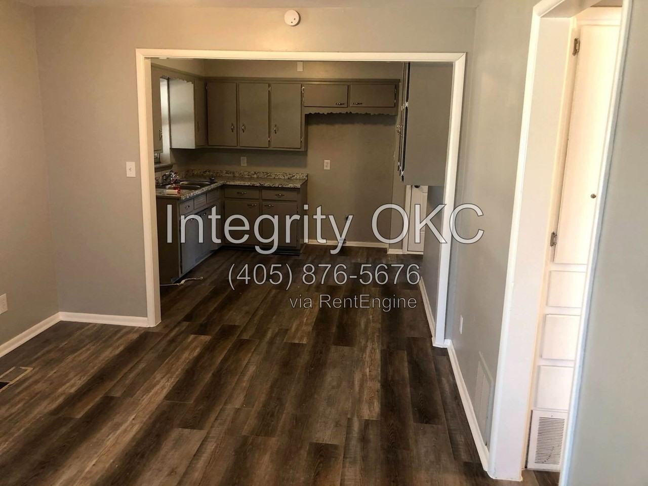 2548 Sw 48th St - Photo 3 of 23