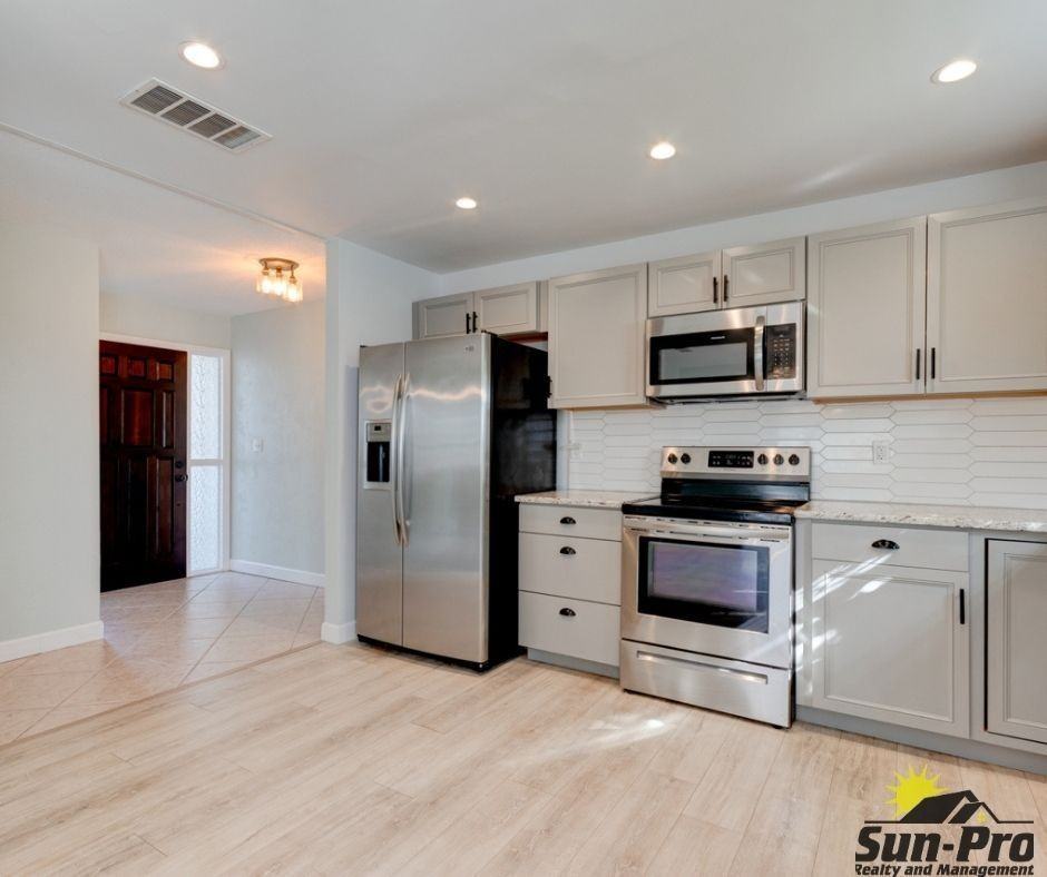 743 Knollview Blvd - Photo 3 of 26