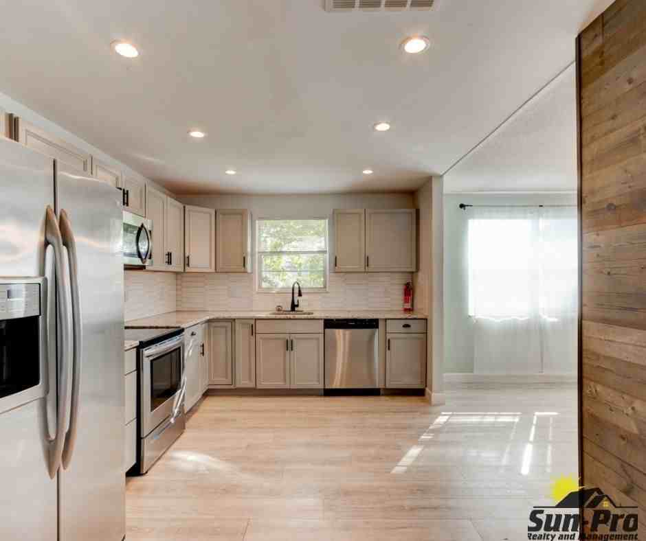 743 Knollview Blvd - Photo 5 of 26