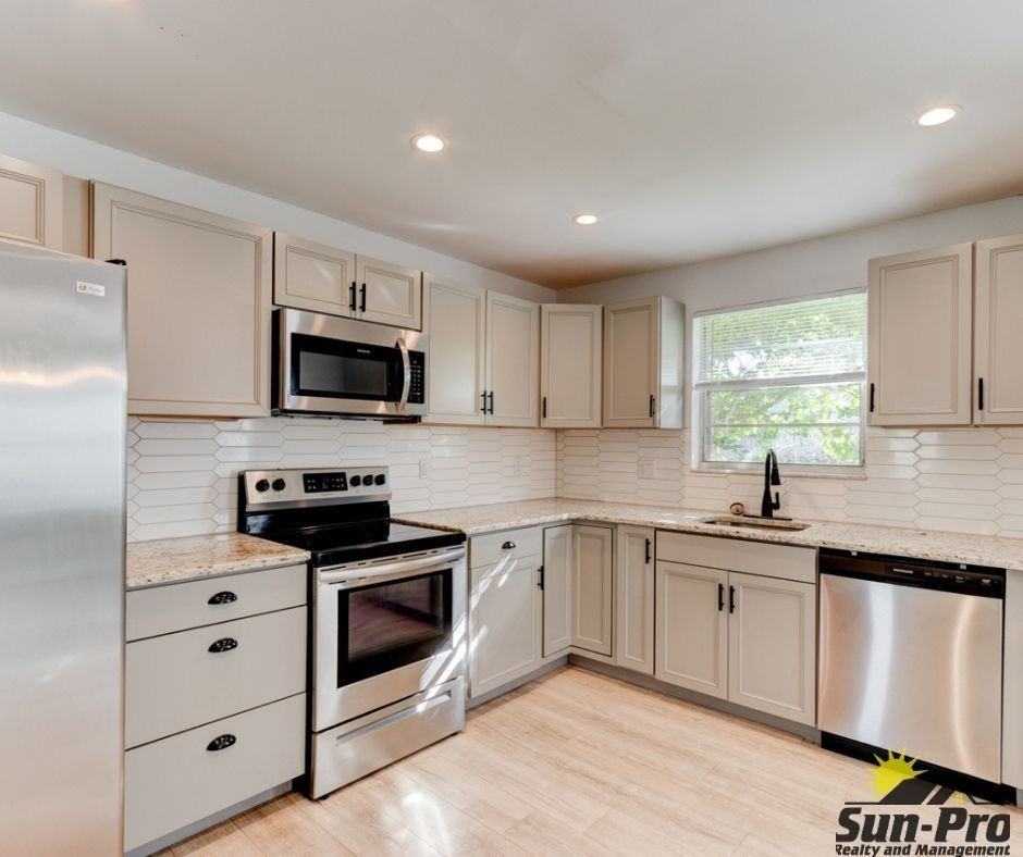 743 Knollview Blvd - Photo 6 of 26