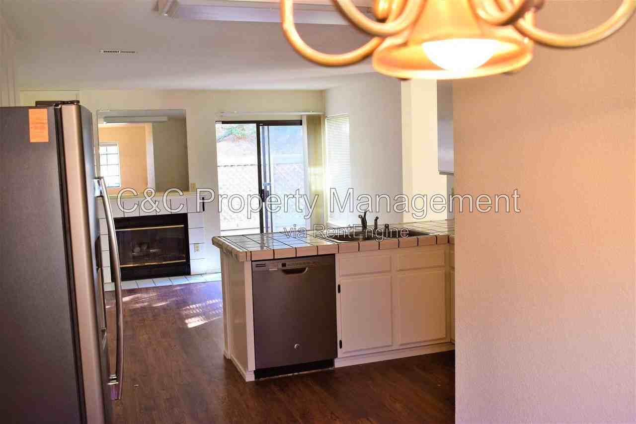 1026 Olympic Ln - Photo 2 of 8