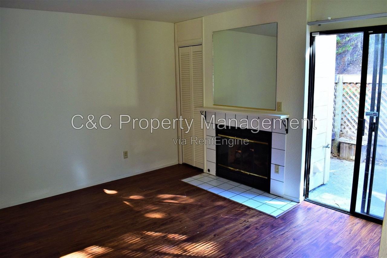1026 Olympic Ln - Photo 4 of 8